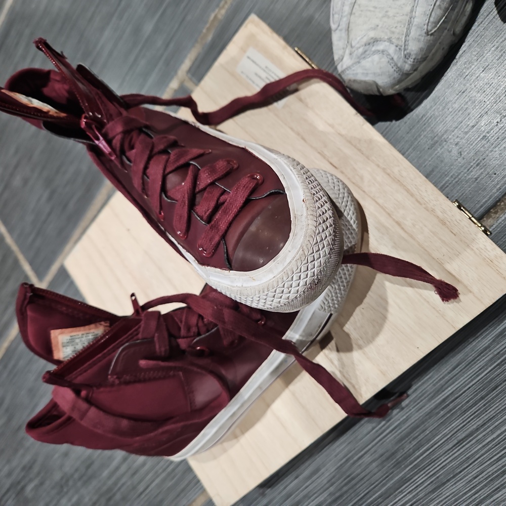 Converse